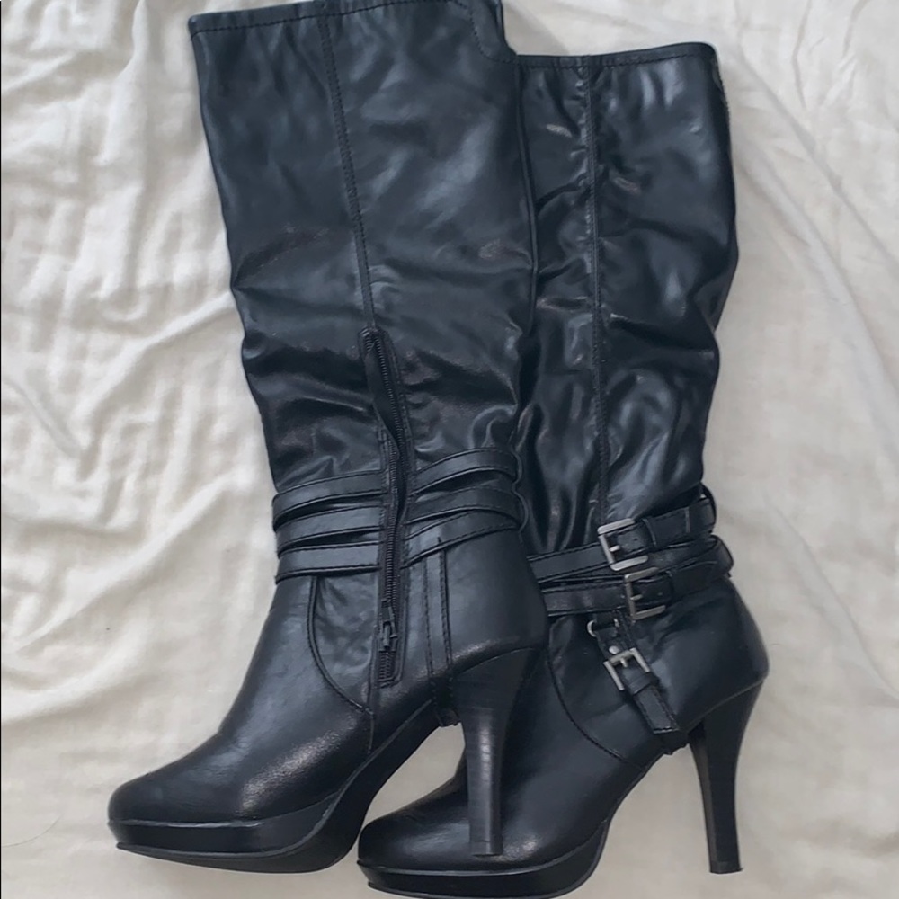 Cute rampage black pleather boots